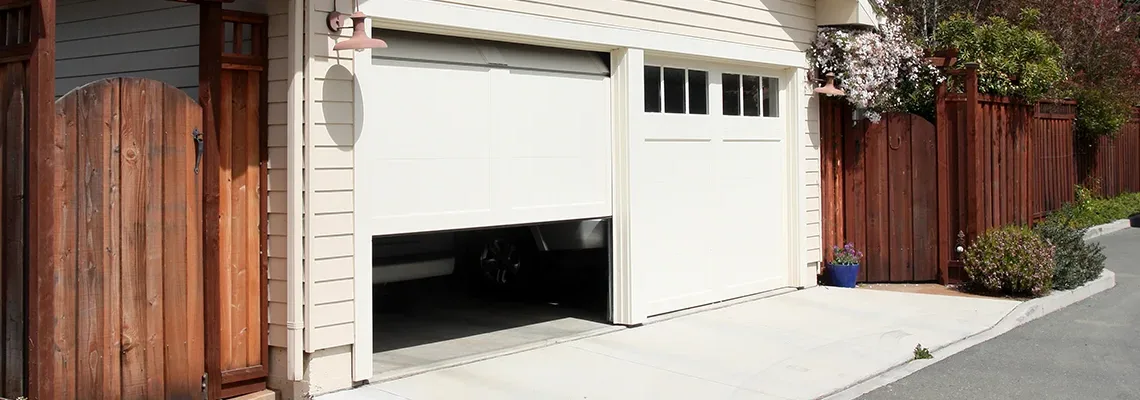 Repair Garage Door Won't Close Light Blinks in Lehigh Acres, Florida